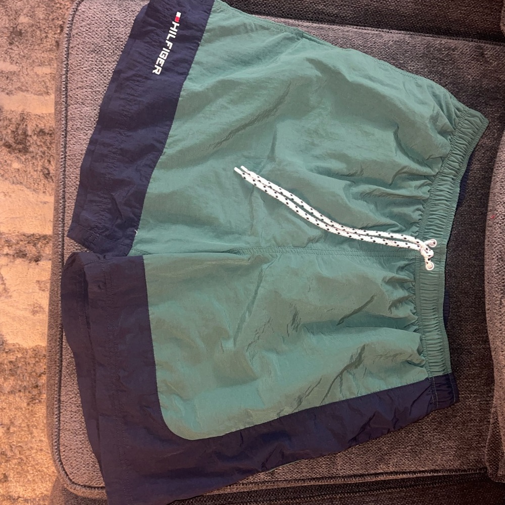 vintage Tommy hilfiger shorts XL.